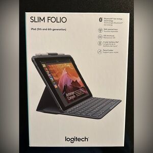 Logitech Slim Folio Keyboard Case - Gray